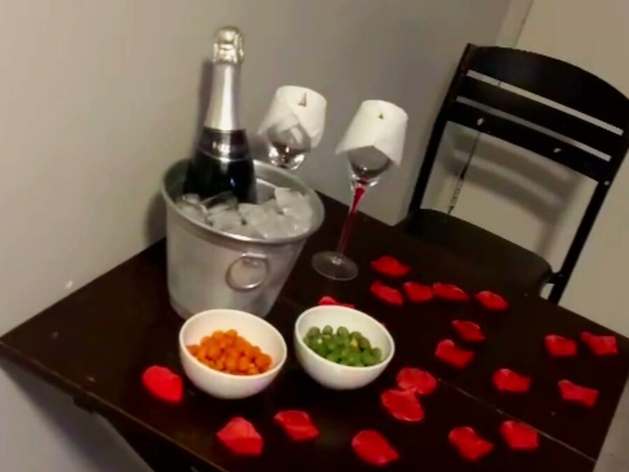 Espumante e bebidas na suíte