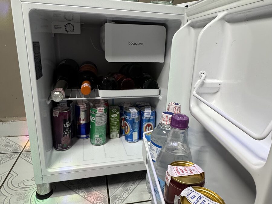Frigobar completo na suíte