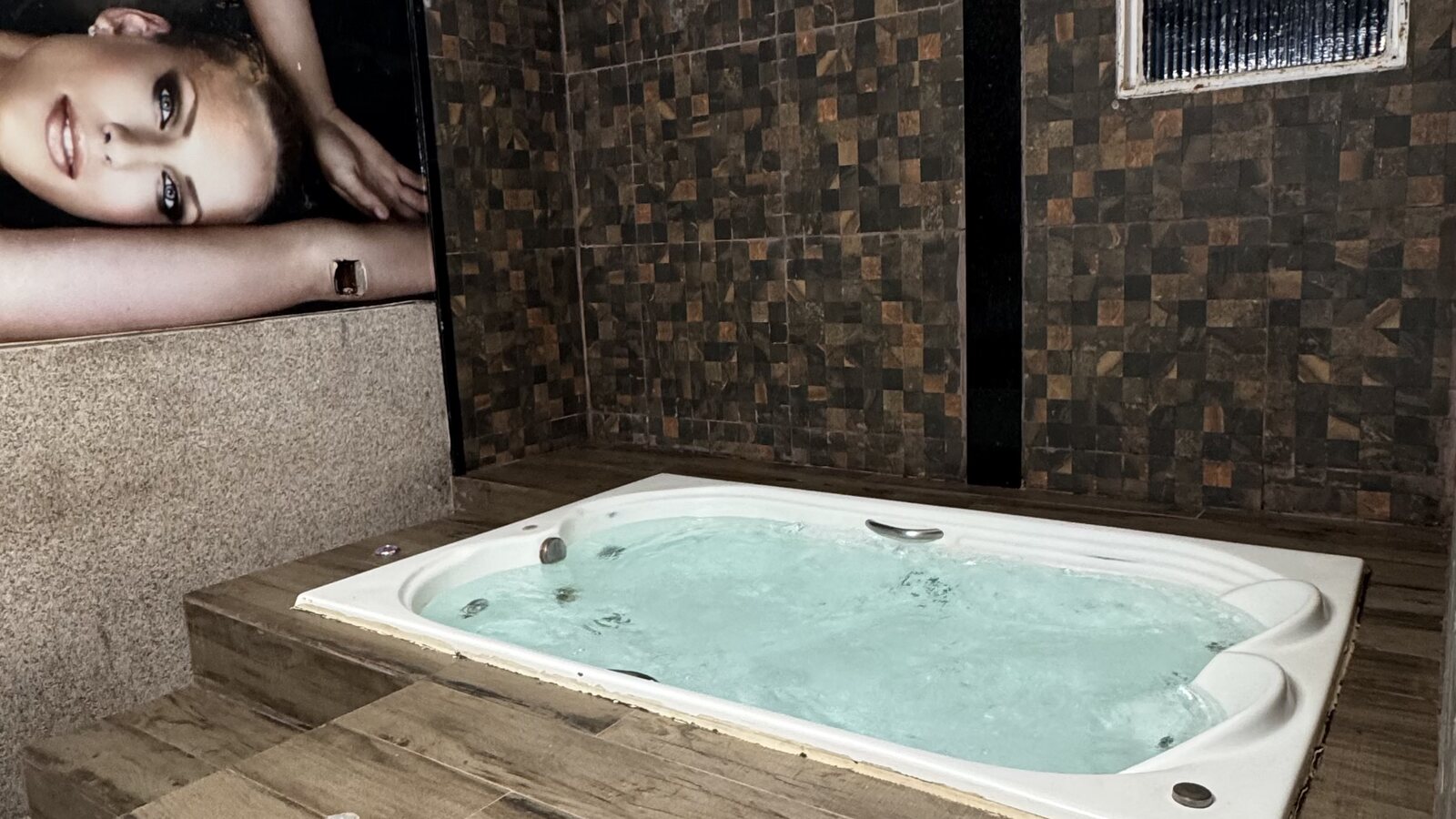 Suíte com hidromassagem do Hotel 1001 Noites Setor O